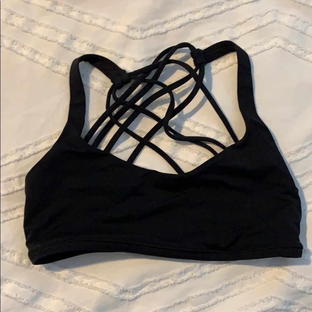 Black Free to be wild sports bra